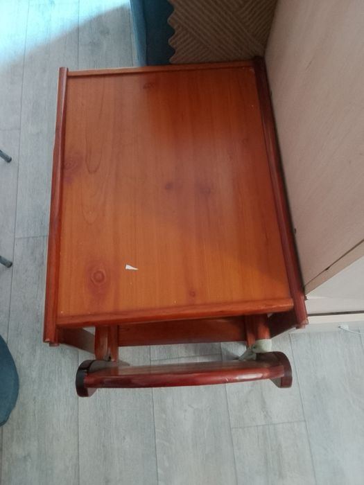 Продам детский стол