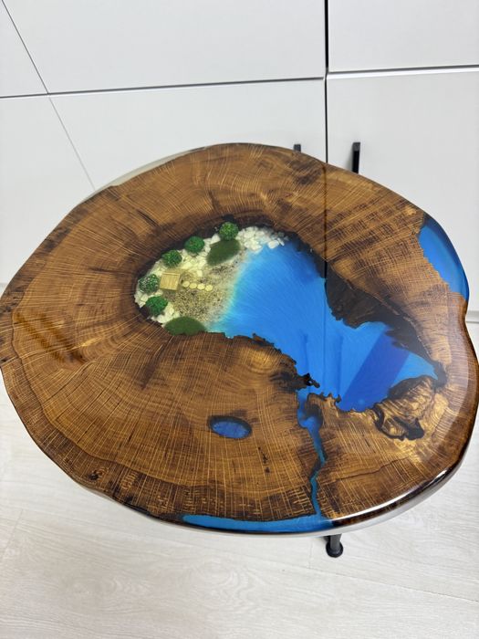 Masuta de cafea din rasina