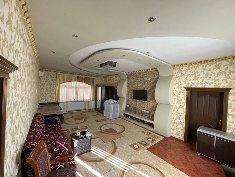 Uy va magazin sotiladi