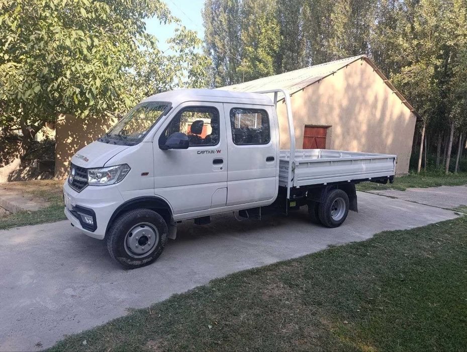 Грузовой автомобиль Dong Feng