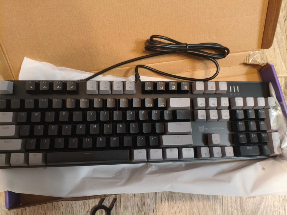 Tastatură mecanică Qisan pentru gaming, 104 taste,iluminare LED, USB