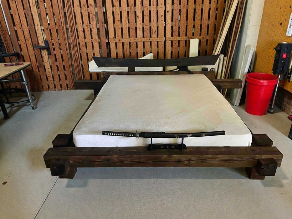 Мебели от масивно дърво