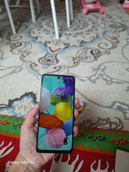 Телефон сатылады