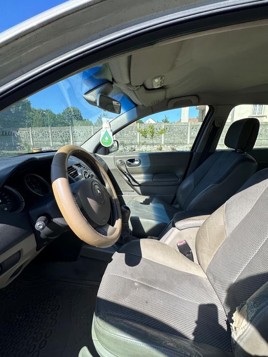 Renault Megane 2 an 2004 Motor 1.6 16V Benzina. 120 000 Km reali