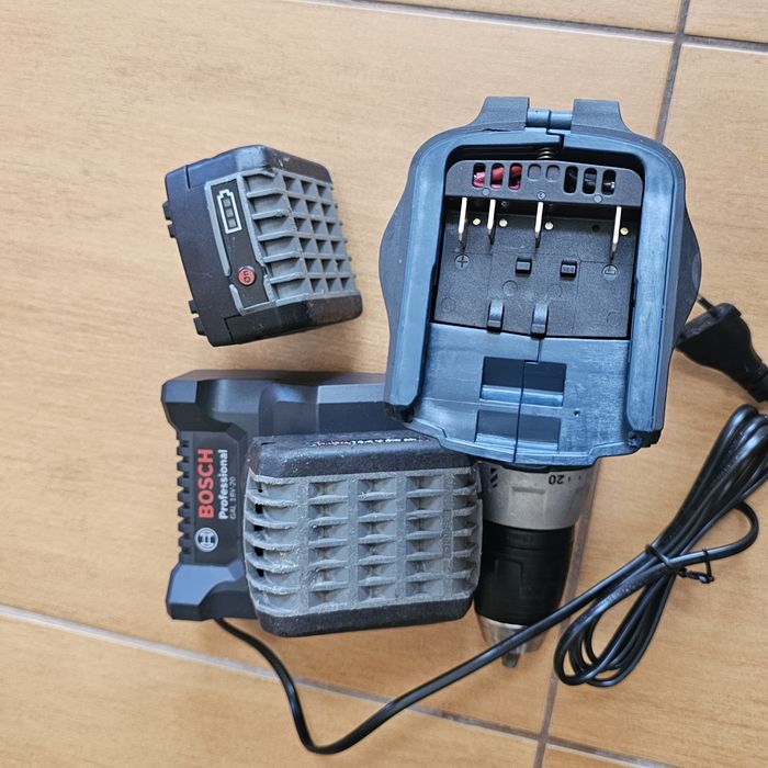 Masina gaurit/însurubat professionala Bosch GSR 14,4 V-LI
