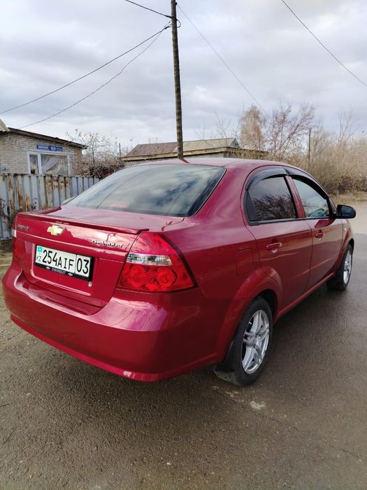 Продам машину Chevrolet Aveo