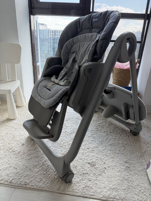 Продам стулчик Chicco