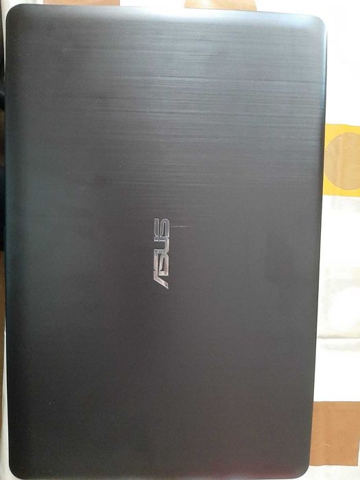Vand  laptop Asus