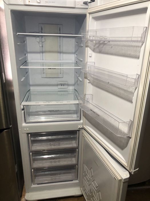 Холодильник с доставкой и гарантией.