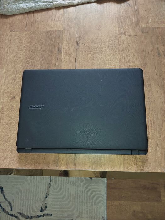 Notebook Acer zapchastga baraman