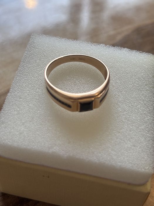 Продам золотые украшения