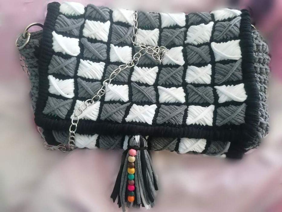 Ръчно шити чанти