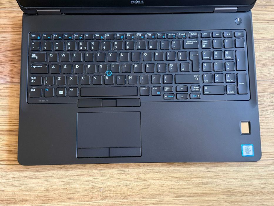 15.6 Dell Latitude E5570`Core i7-6820HQ/8GB DDR4/256GB NVMe/AMD R7-2GB/Full HD IPS