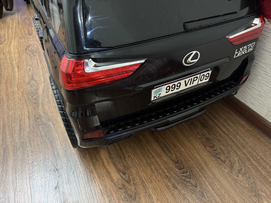 Детский электромобиль