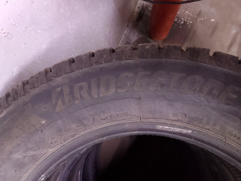 Продам комплект 195/65 R15