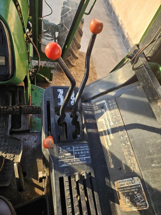 Schimb  john Deere stare de functionare perfecta 120 de cai putere