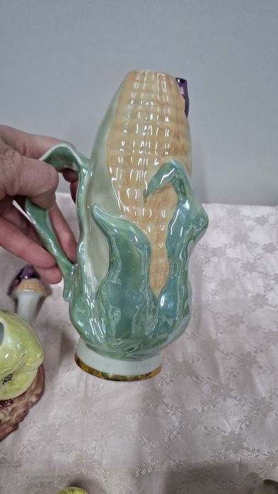 В продаже статуэтки