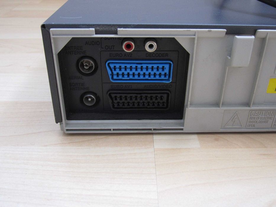 Видео Medion MD 42277, VHS