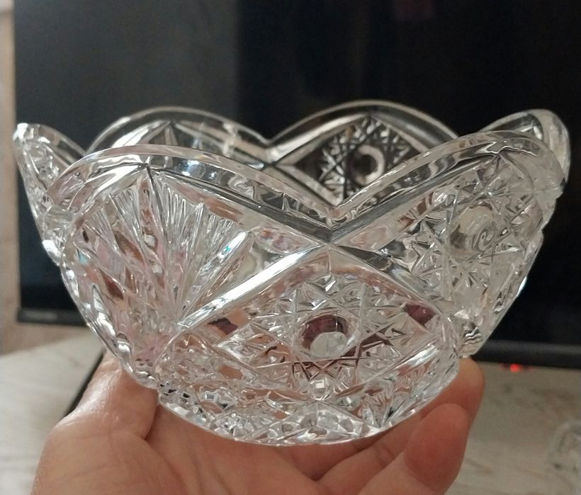 Продаётся  хрустали   220000 сум