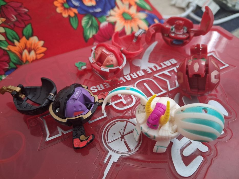Продам бакуган 1 сезон