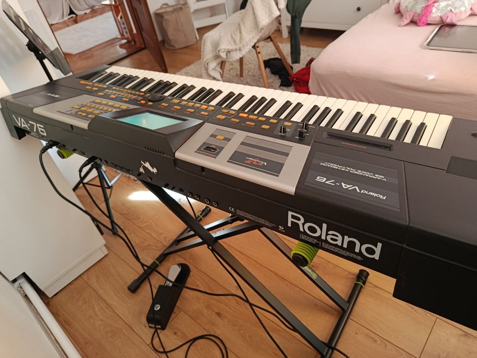 ORGĂ ROLAND VA-76. Stare foarte bună,