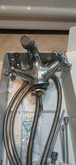 Смесители за баня к-кт мивка и биде