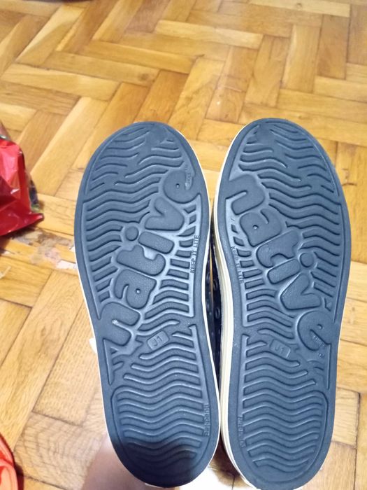 Native гумени обувки