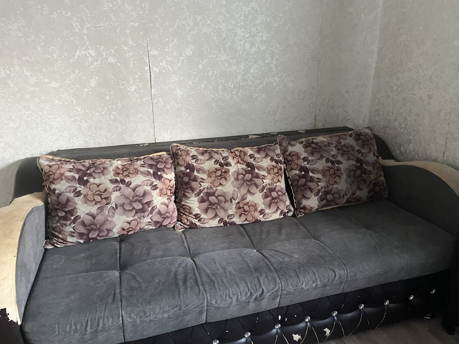 Продам диван не пользуемся