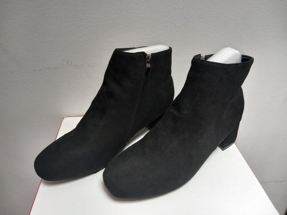 Нови дамски велурени боти, размер 42