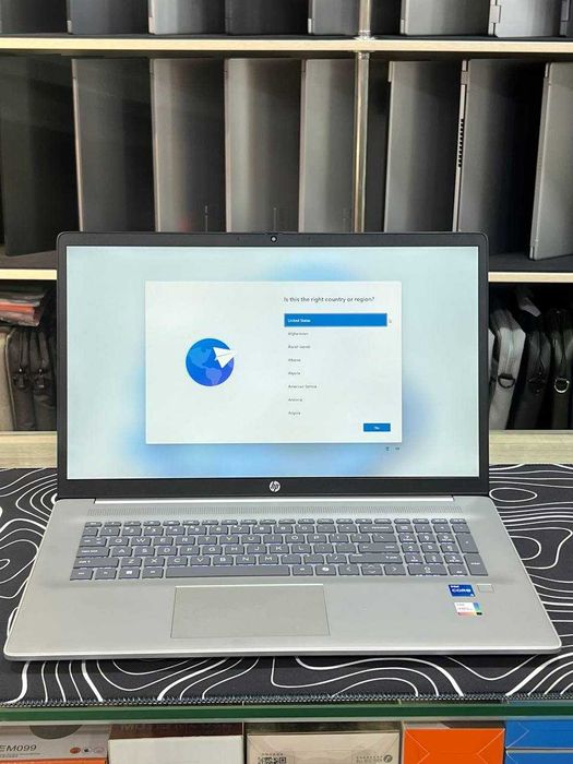 HP Laptop 17  intel i5-1334U/8/512/Display 17'3 FHD IPS