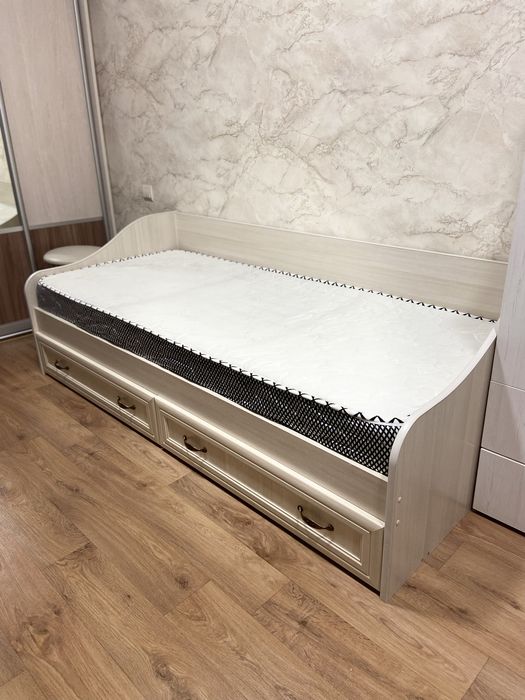 Продам   кровать