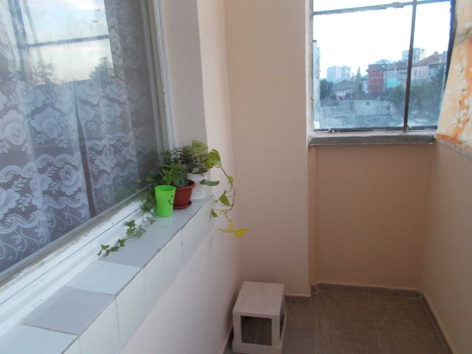 Дава се под наем Едностаен апартамент в Варна, Център - 39 кв.м за 153 € - Снимка #6