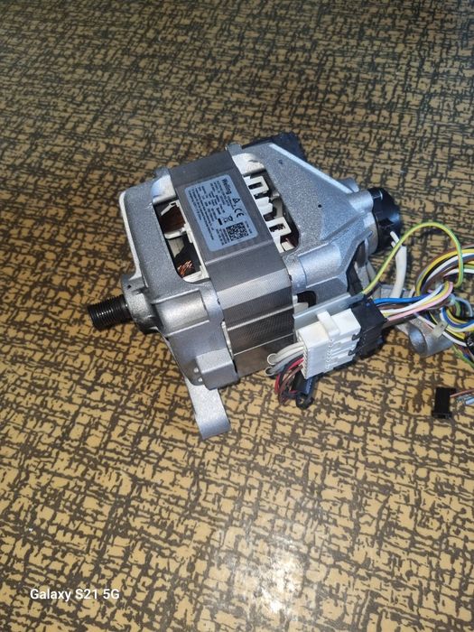 Електро мотори за перални работещии