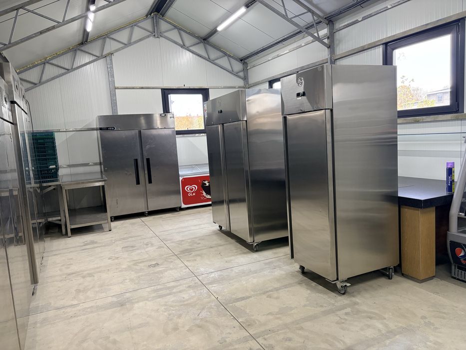 Frigider congelator cuptor convectomat masa rece inox fripteuza gratar aragaz vitrina masina gheata expresor horeca profesional