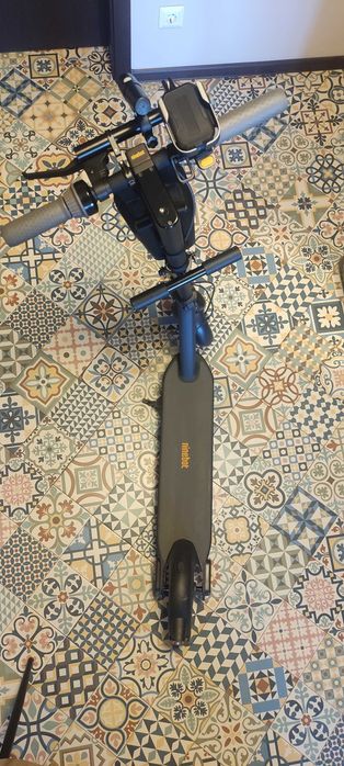 Ninebot KickScooter MAX G30 ( за части или да се ремонтира)