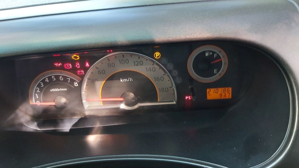 Продам Nissan Serena 2006