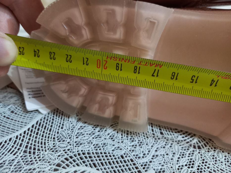 Ботинки новые для девочек.