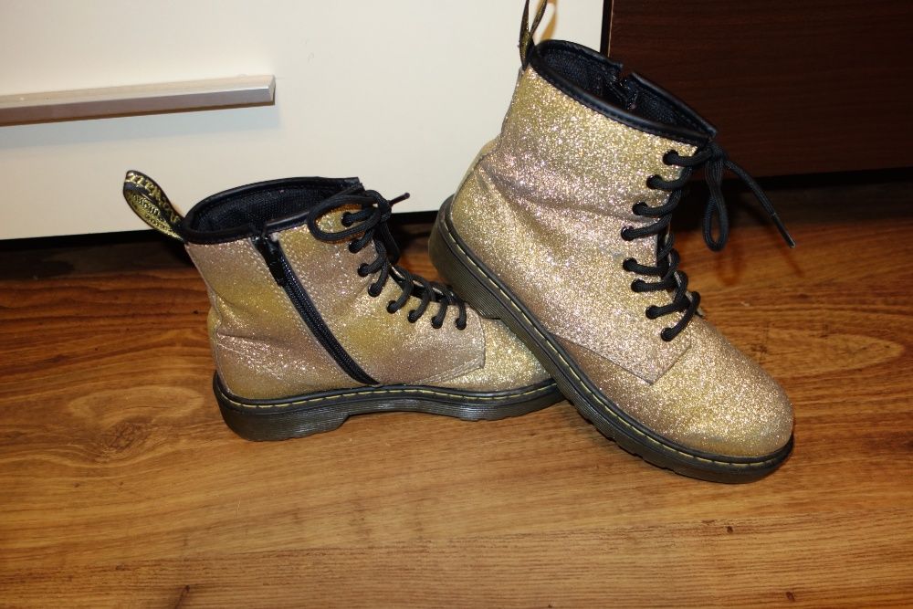 Dr martens shop delaney 36