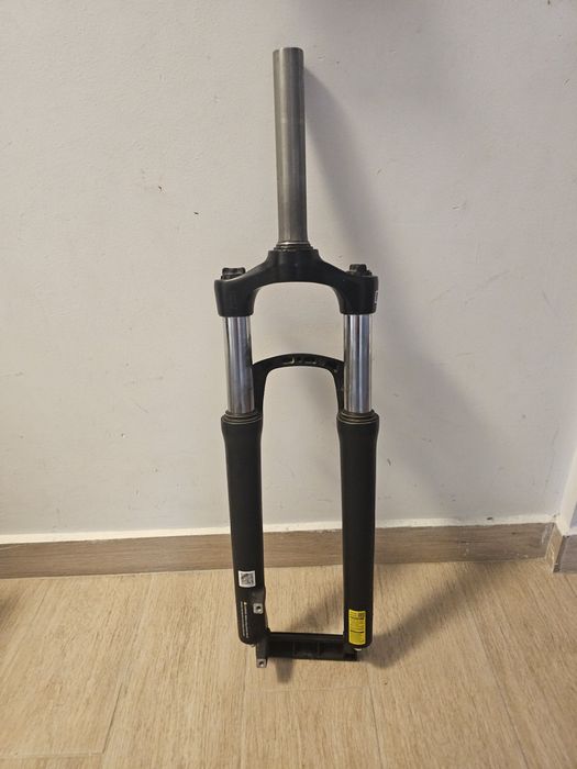 Furcă suspensie SR Suntour XCM 26"