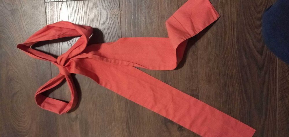 Модерна дамска асиметрична прасковено-розова риза туника, голи рамене