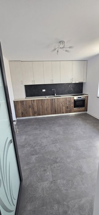Casa de închiriat Dumbrava Rosie