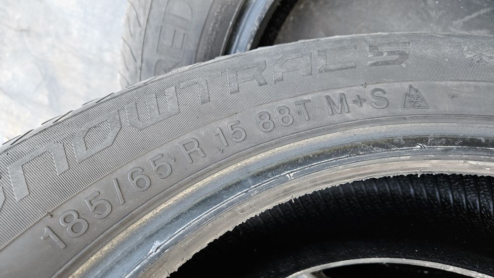 2бр гуми 185 65 15 вредещайн