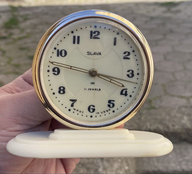 Стар руски будилник SLAVA 11 jewels