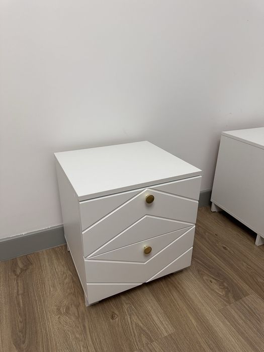 Тумбочки (2 штуки)