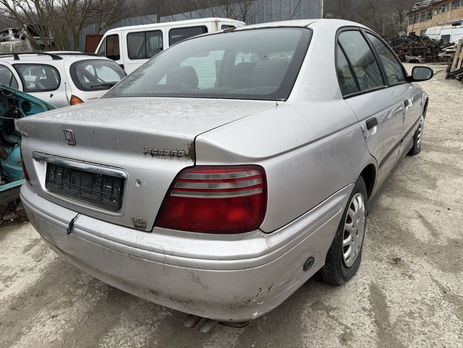 Хонда Акорд 1.6i 16v 115кс 2001г На Чадти