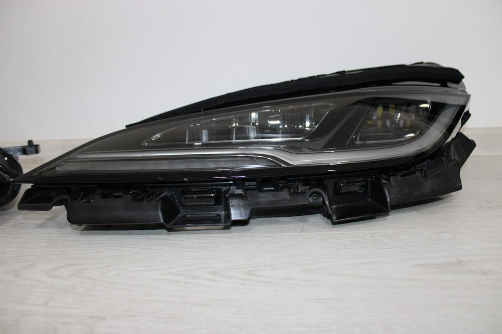 Faruri Tesla model 3 HIGHLAND 2024