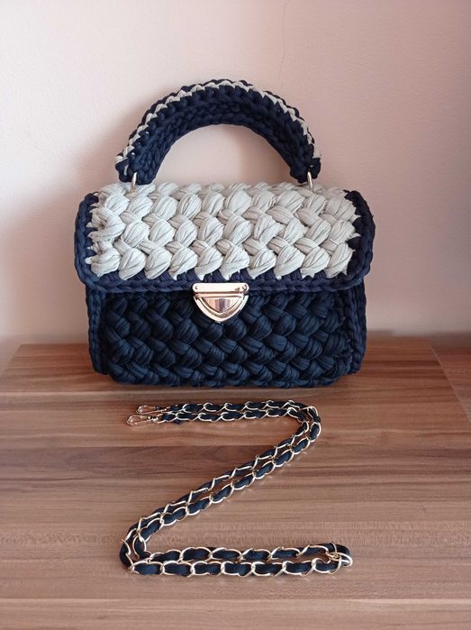 Дамски чанти ръчно плетени