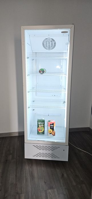 Витринный холодильник