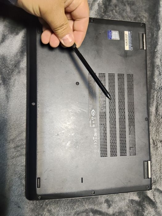 Laptop Lenovo Yoga X380 i5-8350u,8gb RAM ,ssd 256 GB display 13.3 fhd ips touch