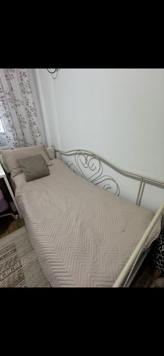 Vând pat o persoana